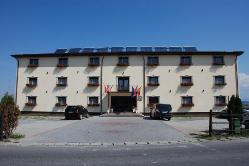 conacul-din-ardeal-brasov-cu-jacuzzi-in-camera.jpeg